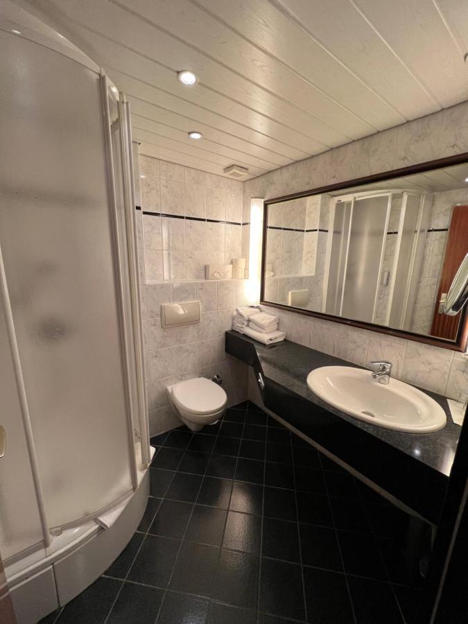 מינדן Hotel Exquisit מראה חיצוני תמונה