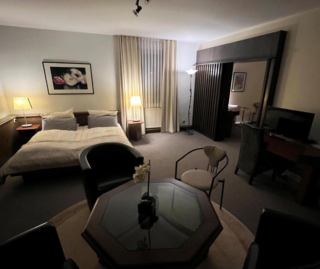 מינדן Hotel Exquisit מראה חיצוני תמונה