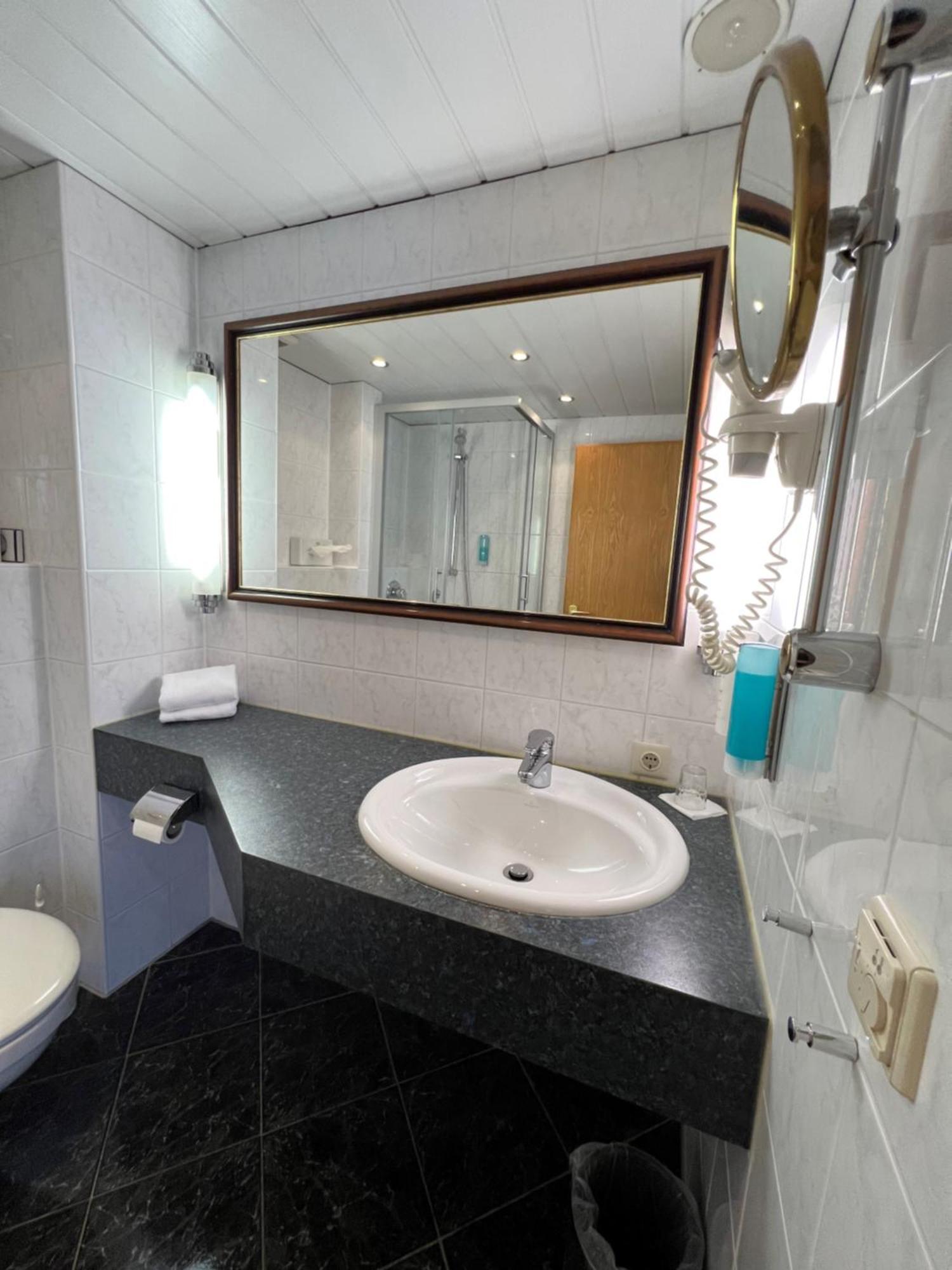 מינדן Hotel Exquisit חדר תמונה