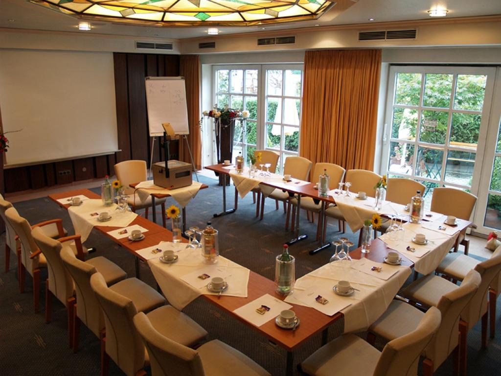 מינדן Hotel Exquisit מראה חיצוני תמונה